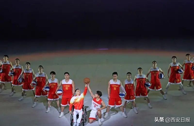 新澳门2025年正版免费,词语释义、解释与落实与警惕虚假宣传-全面释义、解释与落实
